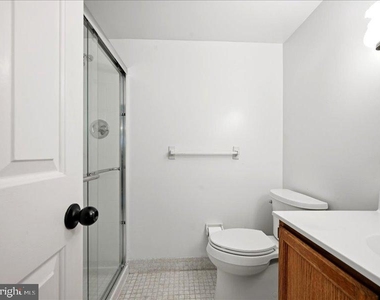 421 Drummers Lane - Photo Thumbnail 26