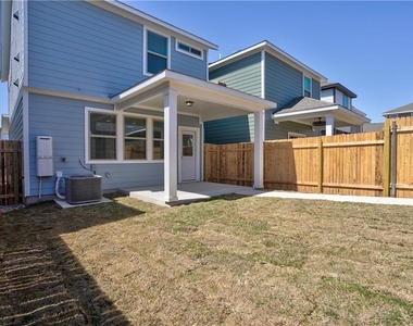 1724 W Artesian Springs Xing - Photo Thumbnail 16