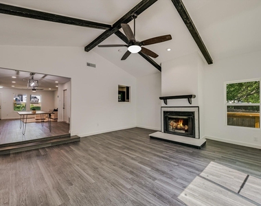 6913 Shannon Dr - Photo Thumbnail 9