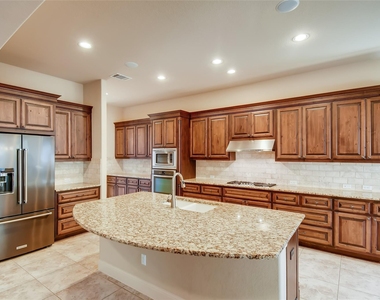 4216 Myrtle Beach Dr - Photo Thumbnail 6
