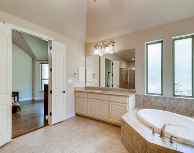 4216 Myrtle Beach Dr - Photo Thumbnail 13