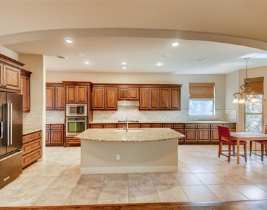 4216 Myrtle Beach Dr - Photo Thumbnail 7