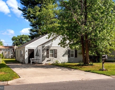 609 Winder - Photo Thumbnail 19