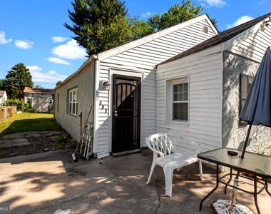 609 Winder - Photo Thumbnail 2