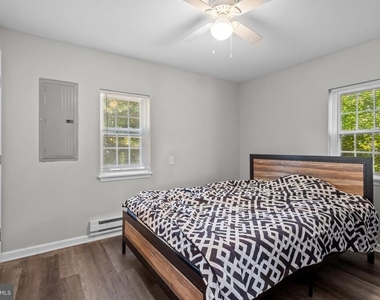 609 Winder - Photo Thumbnail 6