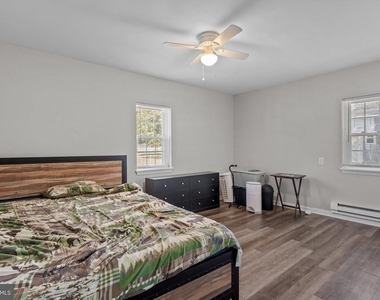 609 Winder - Photo Thumbnail 7