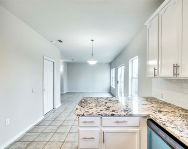 7312 E Ben White Blvd - Photo Thumbnail 9