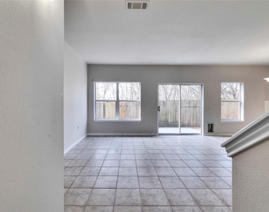 7312 E Ben White Blvd - Photo Thumbnail 11