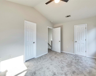 7312 E Ben White Blvd - Photo Thumbnail 14