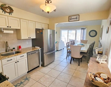 105 Peter Road - Photo Thumbnail 20