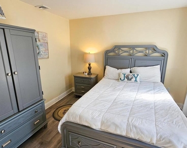 105 Peter Road - Photo Thumbnail 8