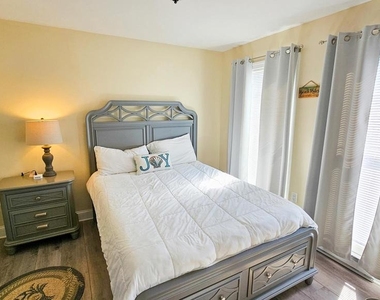 105 Peter Road - Photo Thumbnail 9