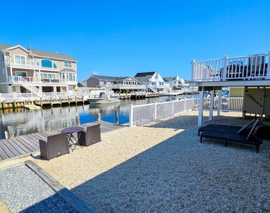 105 Peter Road - Photo Thumbnail 30