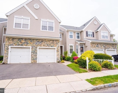 704 Dahlia Circle - Photo Thumbnail 24