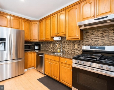 704 Dahlia Circle - Photo Thumbnail 3
