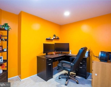 704 Dahlia Circle - Photo Thumbnail 19