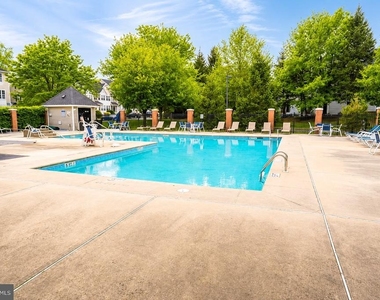 704 Dahlia Circle - Photo Thumbnail 27