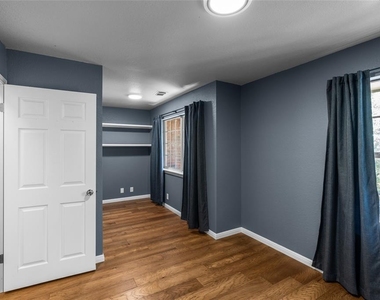 3901 Caney Creek Rd - Photo Thumbnail 11