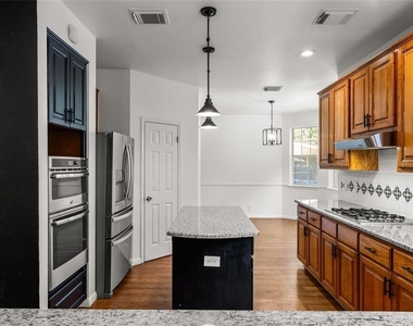 3901 Caney Creek Rd - Photo Thumbnail 5