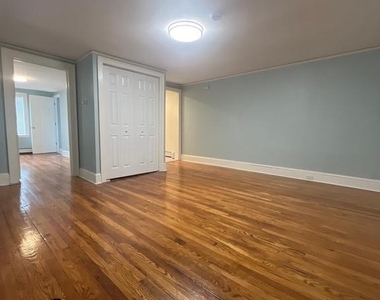 345 Nassau Street - Photo Thumbnail 3