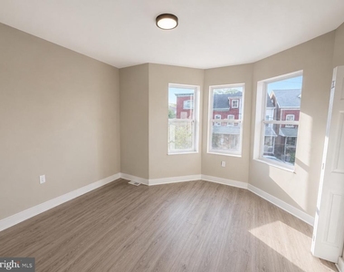 28 N Anderson Street - Photo Thumbnail 5