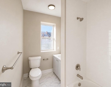 28 N Anderson Street - Photo Thumbnail 4