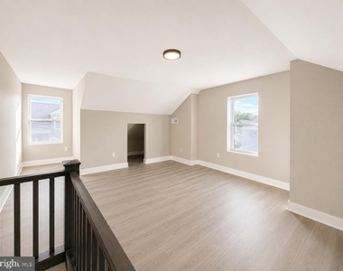 28 N Anderson Street - Photo Thumbnail 3
