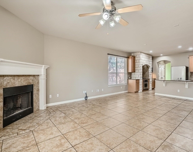 210 Arrowhead Trl - Photo Thumbnail 10