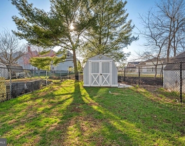 817 Thoreau Lane - Photo Thumbnail 23