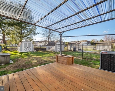 817 Thoreau Lane - Photo Thumbnail 4