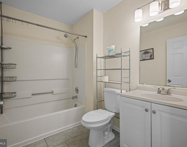 817 Thoreau Lane - Photo Thumbnail 18