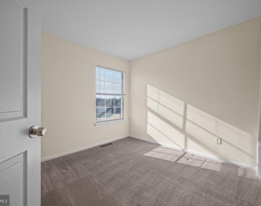 817 Thoreau Lane - Photo Thumbnail 19