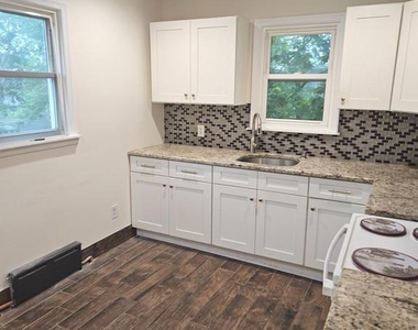 215 Chestnut Avenue - Photo Thumbnail 6