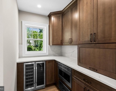 1833 W High Street - Photo Thumbnail 16