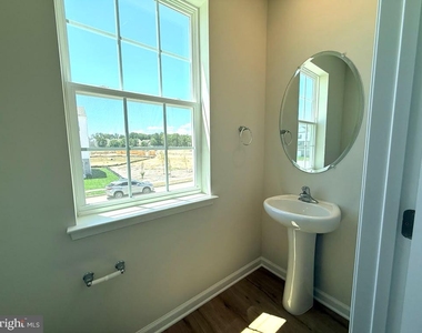 106 Clinton Street - Photo Thumbnail 7