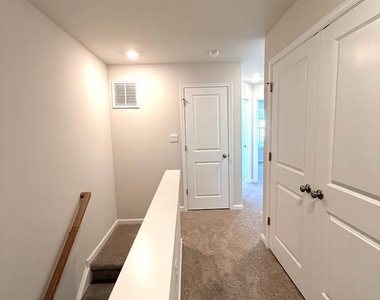 106 Clinton Street - Photo Thumbnail 17