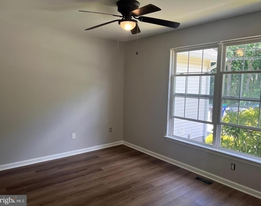 254 S Grand Street - Photo Thumbnail 5