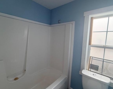 125 E Main Street - Photo Thumbnail 9