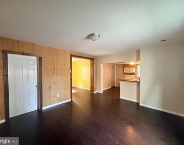 125 E Main Street - Photo Thumbnail 6