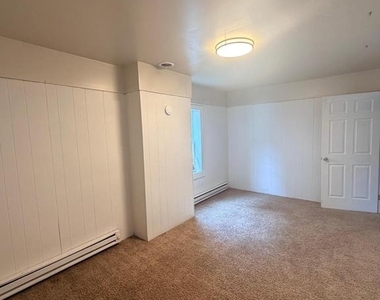 125 E Main Street - Photo Thumbnail 15