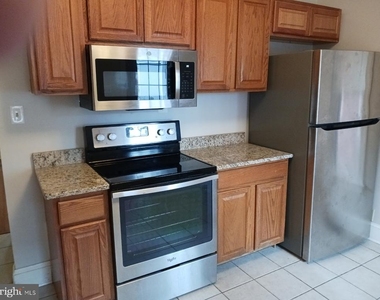 443 N Mulberry Street - Photo Thumbnail 1
