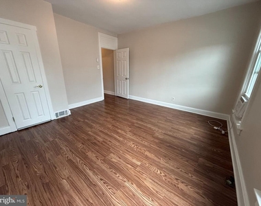 443 N Mulberry Street - Photo Thumbnail 12