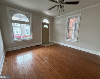 443 N Mulberry Street - Photo Thumbnail 2