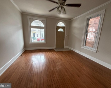443 N Mulberry Street - Photo Thumbnail 3