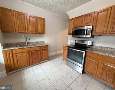 443 N Mulberry Street - Photo Thumbnail 8