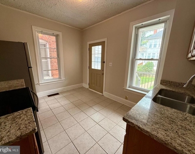 443 N Mulberry Street - Photo Thumbnail 10