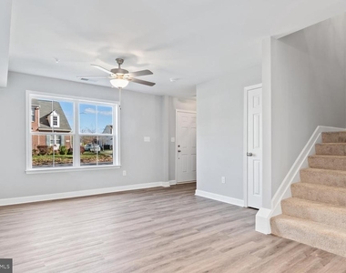 504 Wheatley Drive - Photo Thumbnail 3