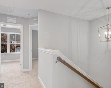 504 Wheatley Drive - Photo Thumbnail 9