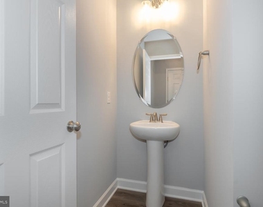 504 Wheatley Drive - Photo Thumbnail 8