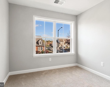 504 Wheatley Drive - Photo Thumbnail 15